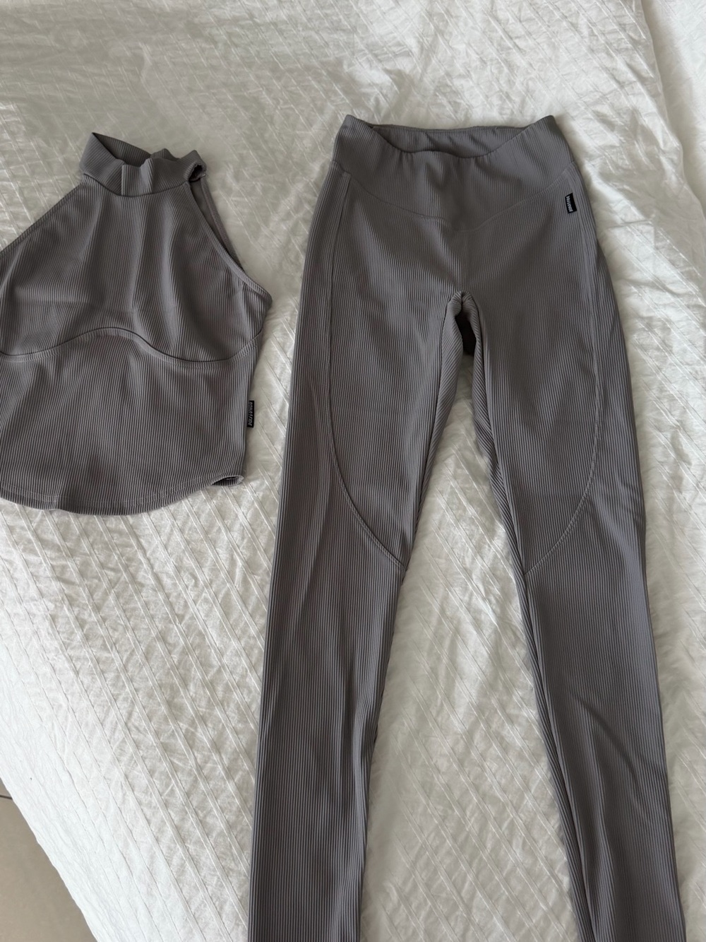 Bonafide sport set top and leggings.